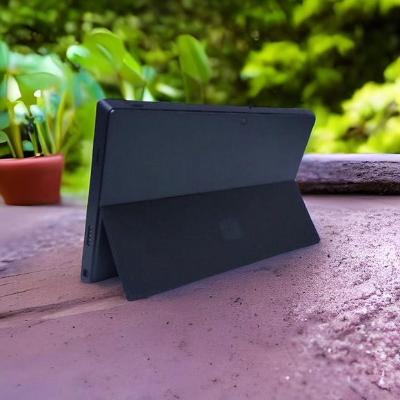 Microsoft Surface Pro 1 | 128GB - Picture 3 of 6